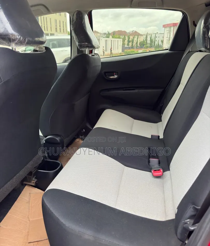 Toyota Yaris 2013 Red