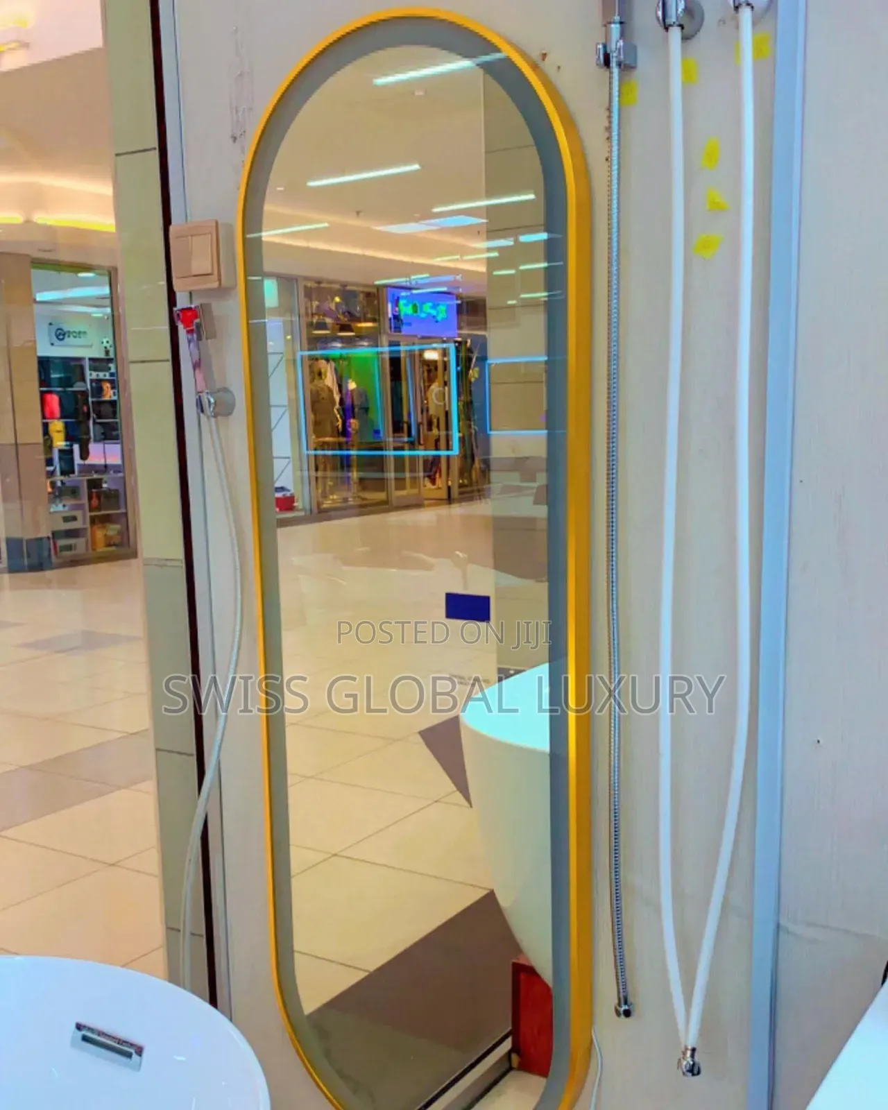 Executive High Quality Mirror Standard and Is Available in Many Colors
