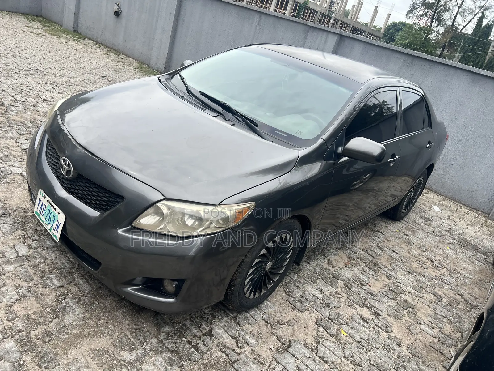 Toyota Corolla LE 4dr Sedan (1.8L 4 cyl 4A) 2009 Gray