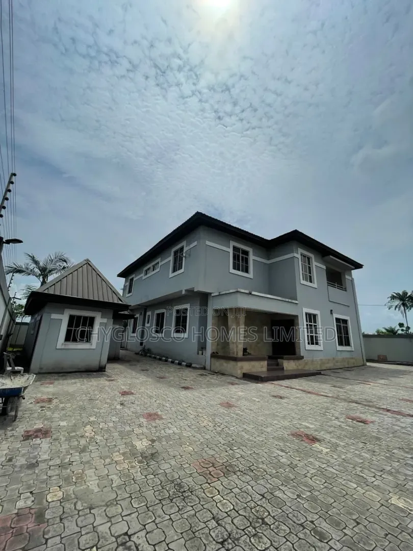 4bdrm Duplex in Rukpokwu for sale
