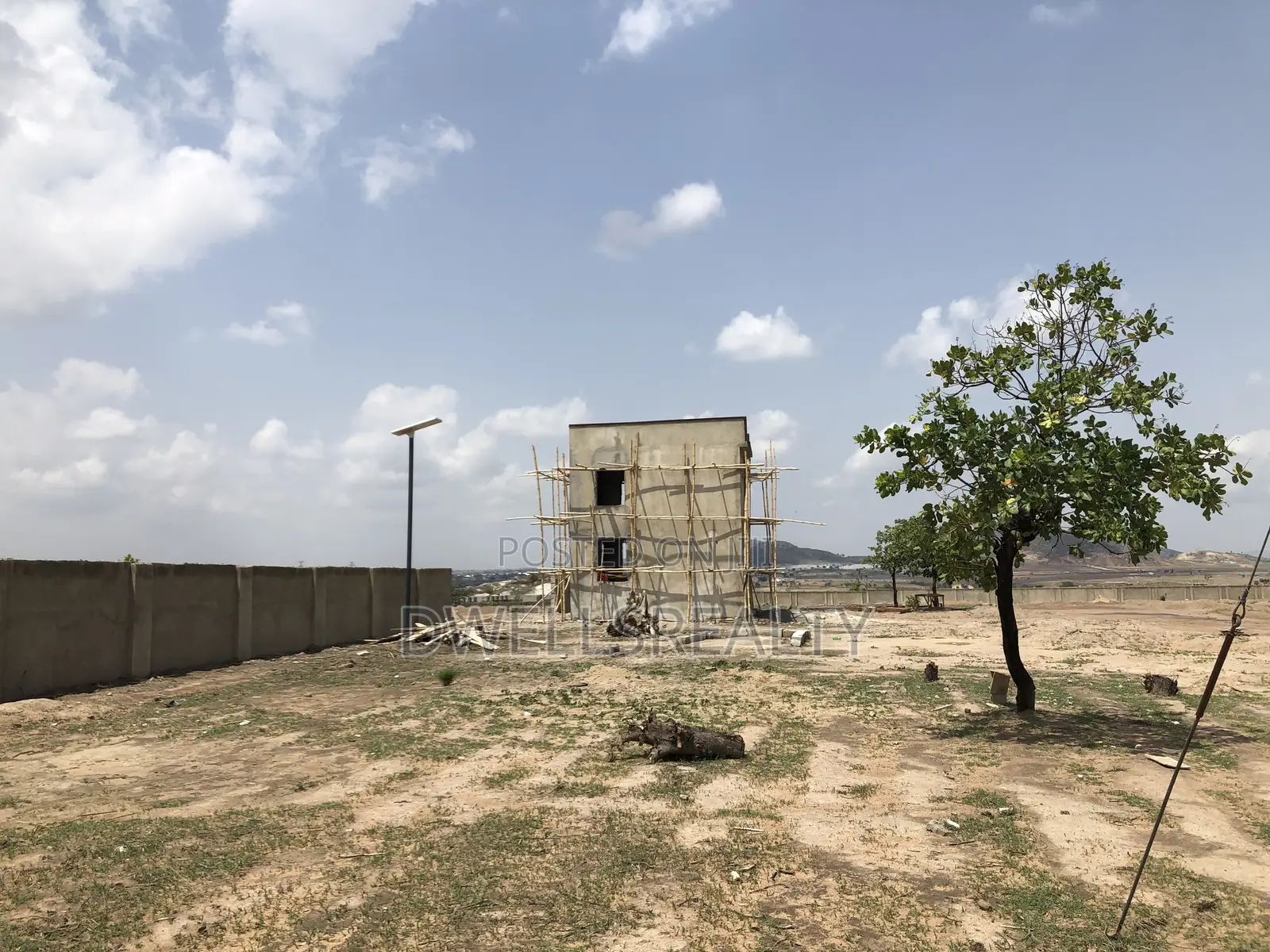 4bdrm Duplex in Peace Courts, Life Camp for sale