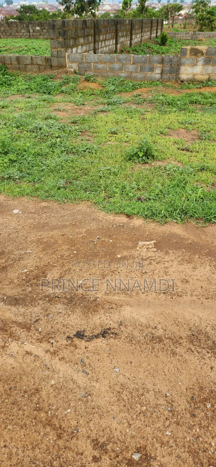 Distress Residential Land for Sale in Lifecamp