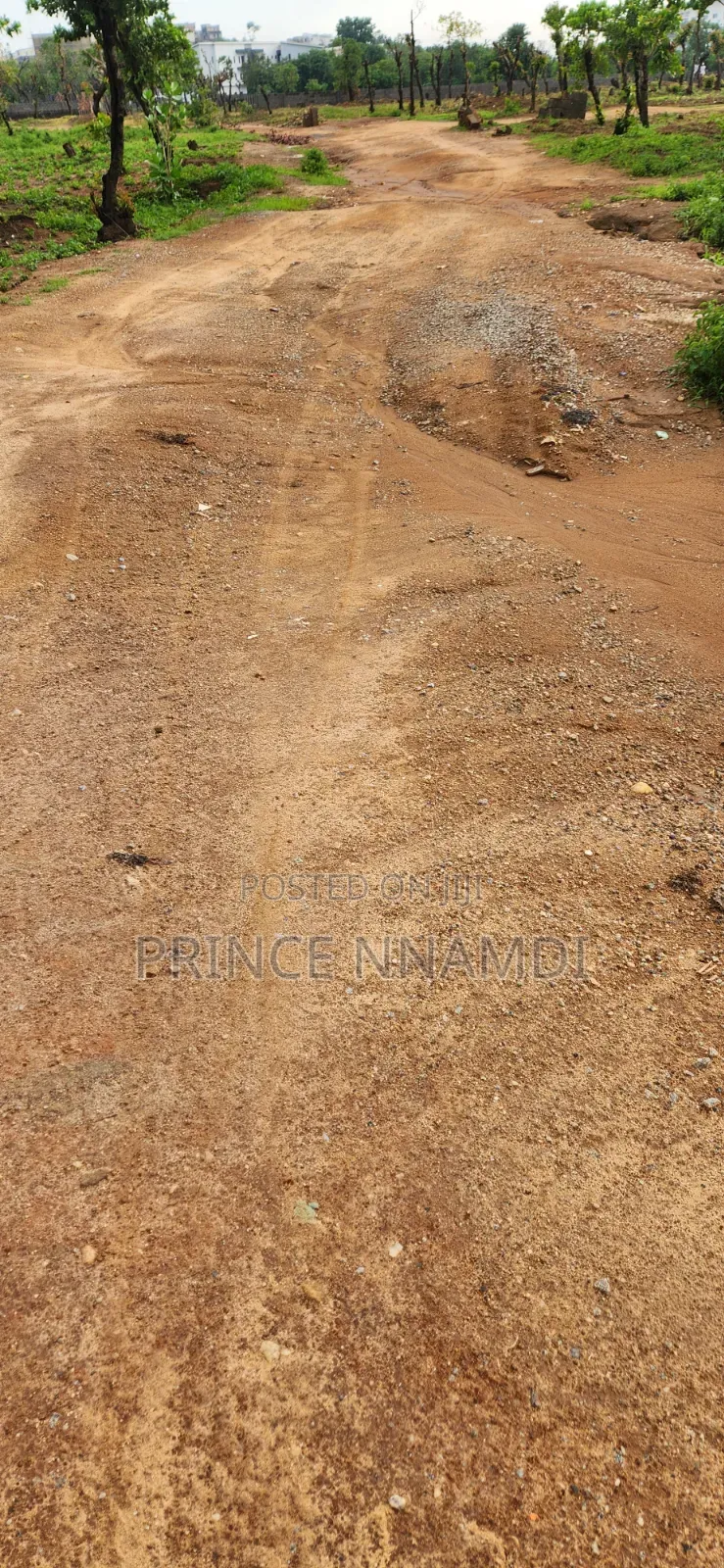 Distress Residential Land for Sale in Lifecamp
