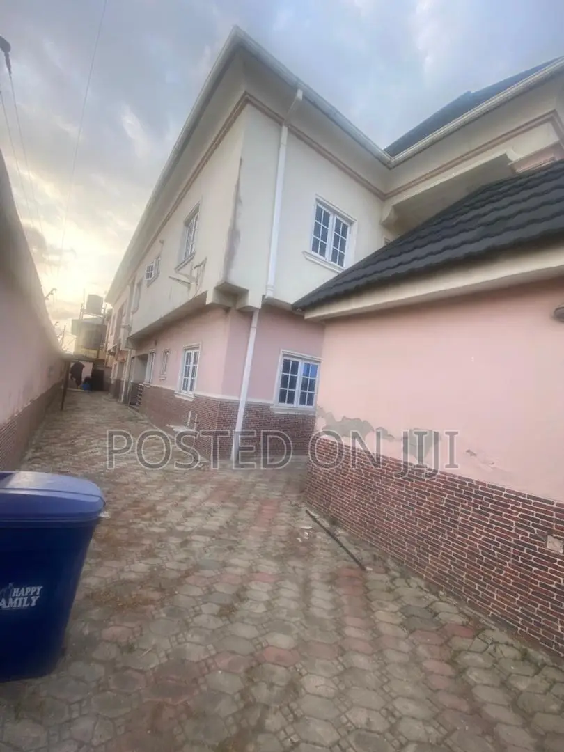 4bdrm Duplex in Ajah Signboard Ajah, Lekki Phase 2 for sale