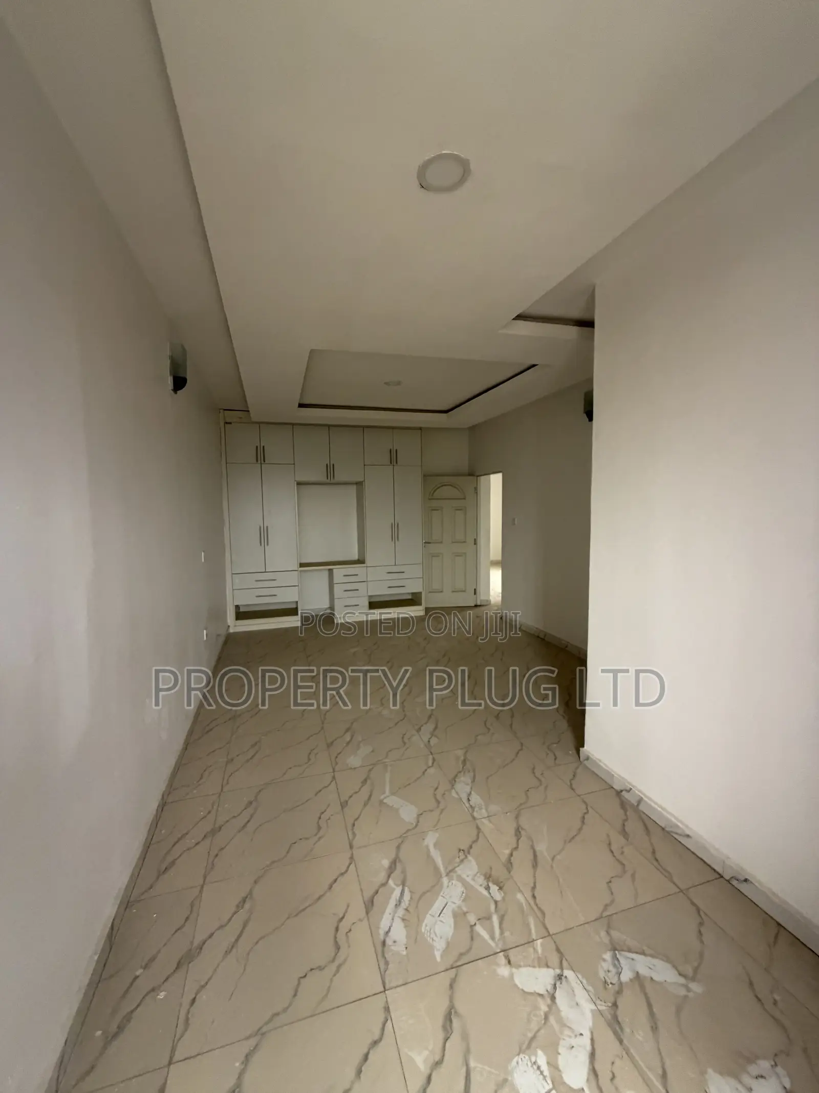 4bdrm Duplex in Idu for rent