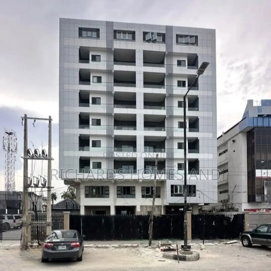 3bdrm Apartment in Kofo Abayomi for rent