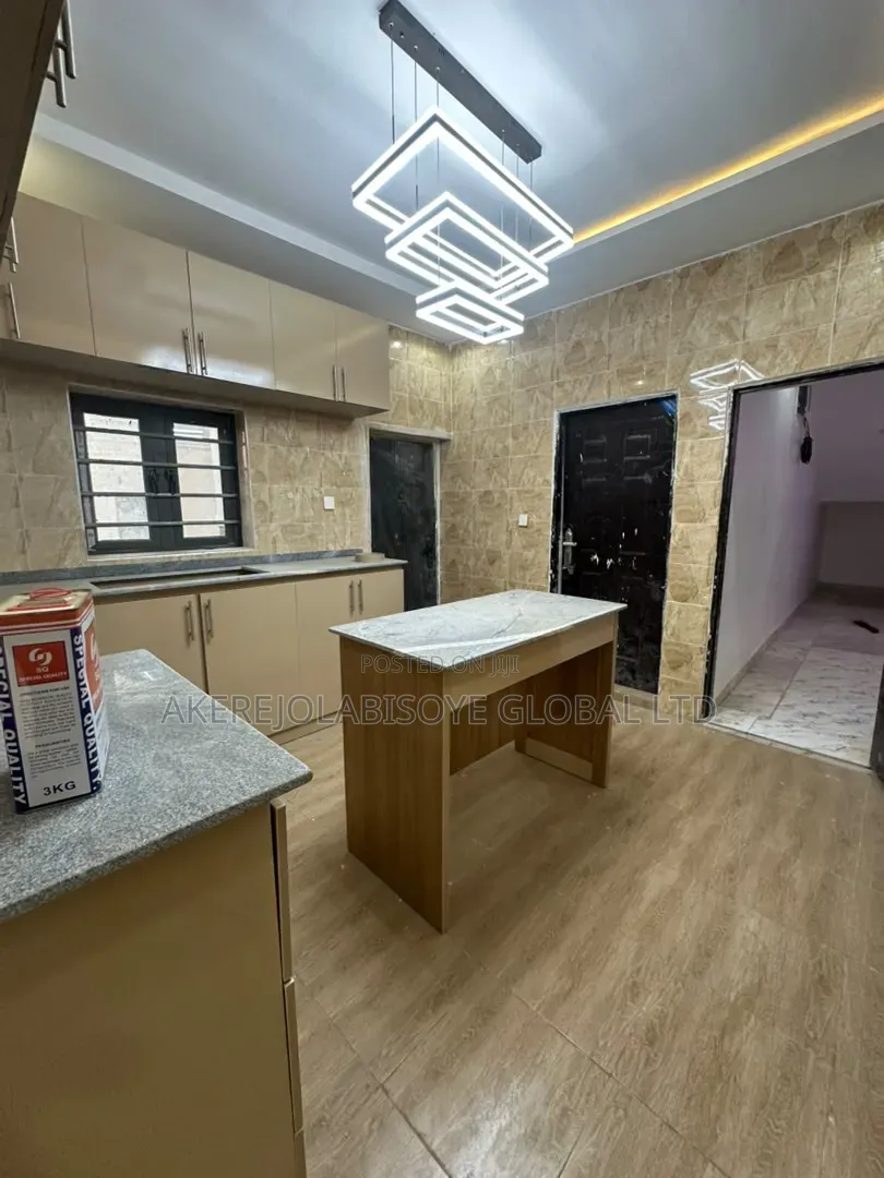 5bdrm Duplex in In An Estate, Life Camp for sale