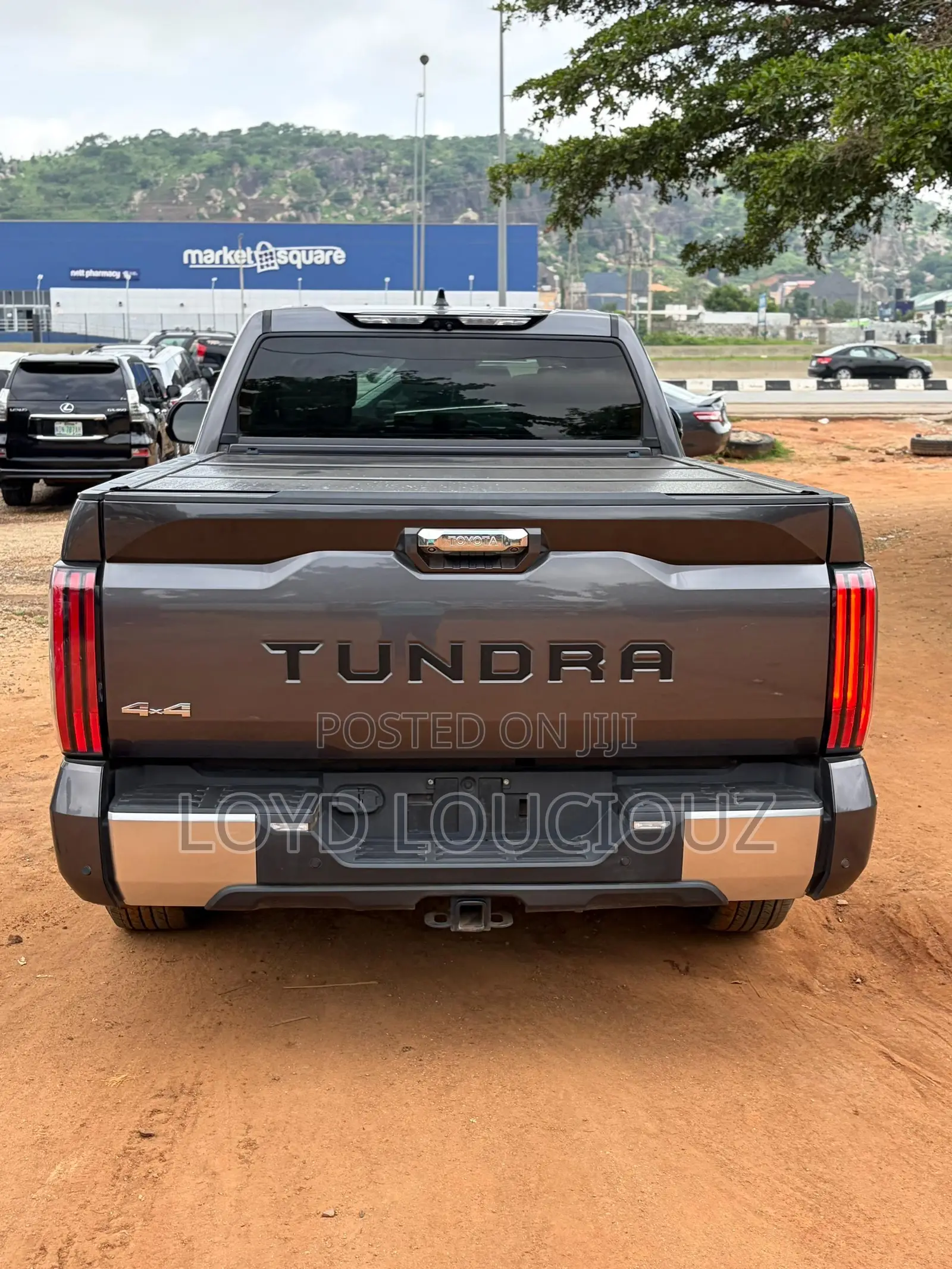 Toyota Tundra 2022 Gray