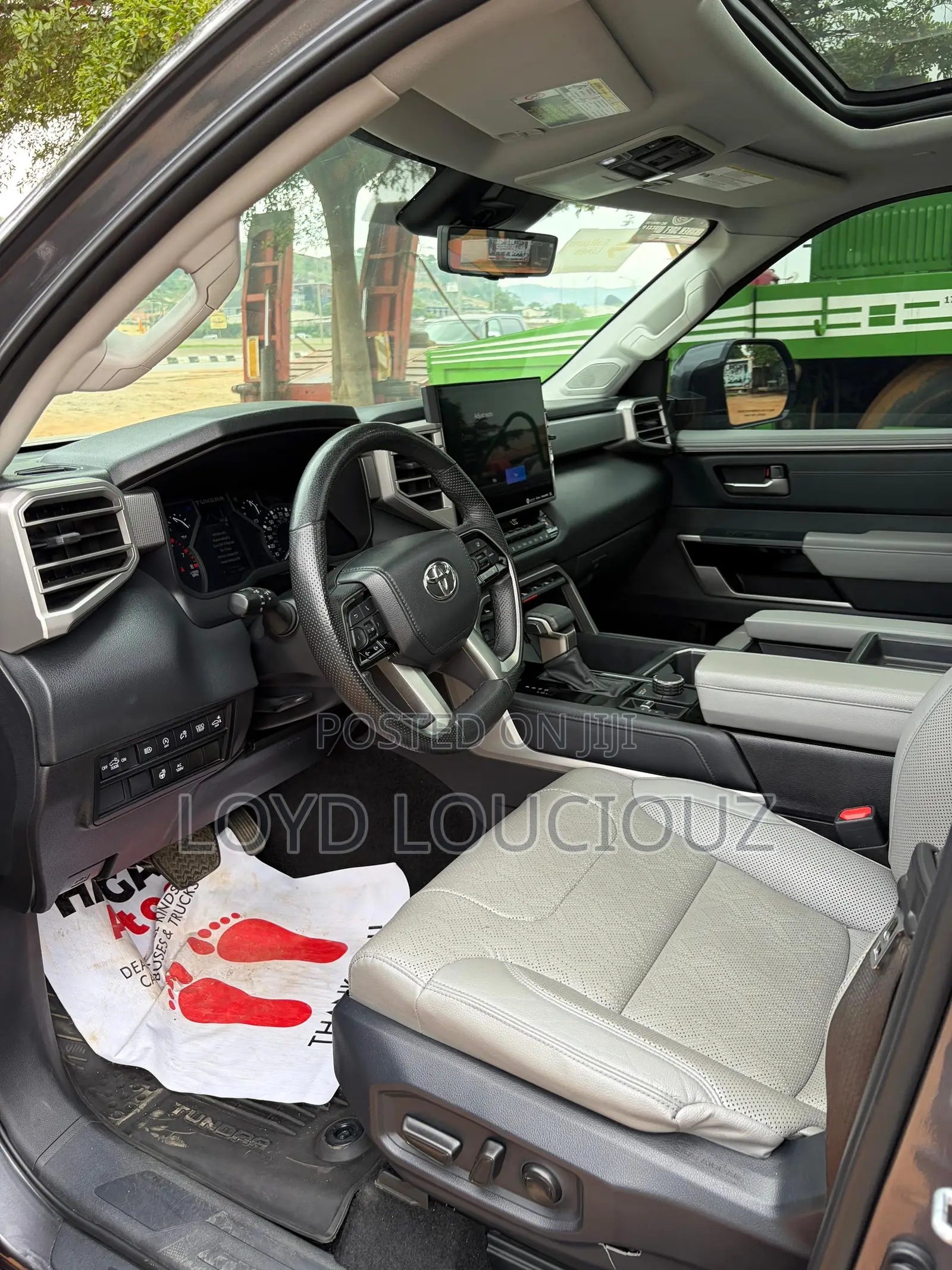 Toyota Tundra 2022 Gray