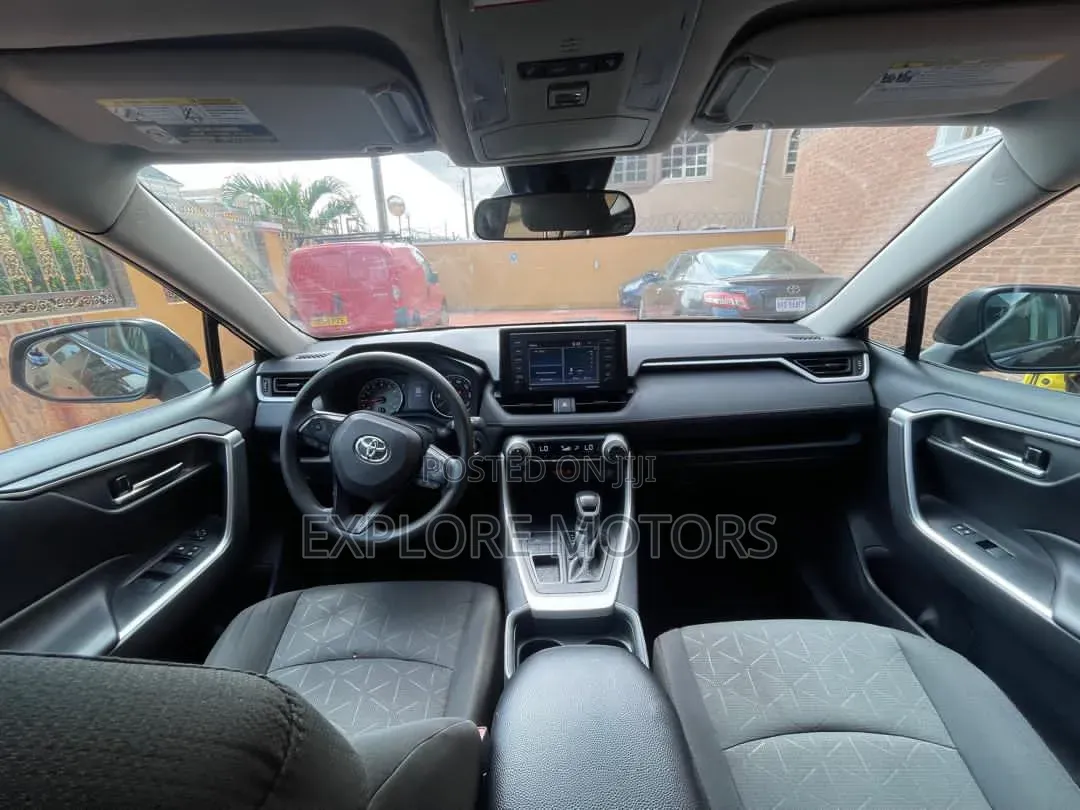 Toyota RAV4 2021 Black