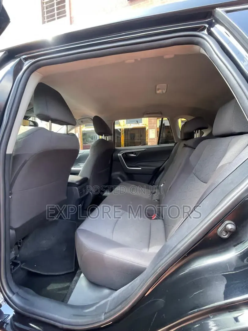 Toyota RAV4 2021 Black