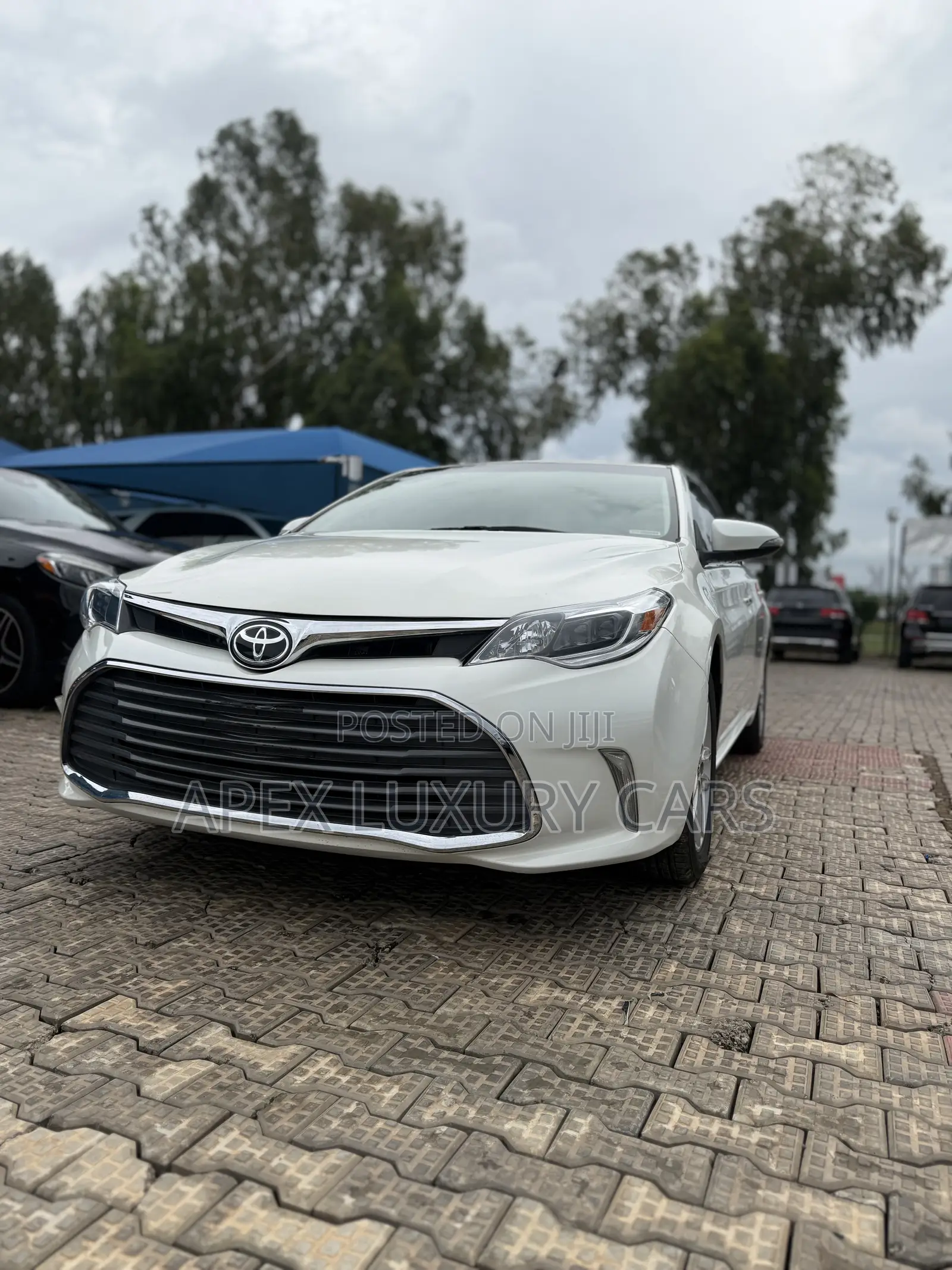 Toyota Avalon 2017 White