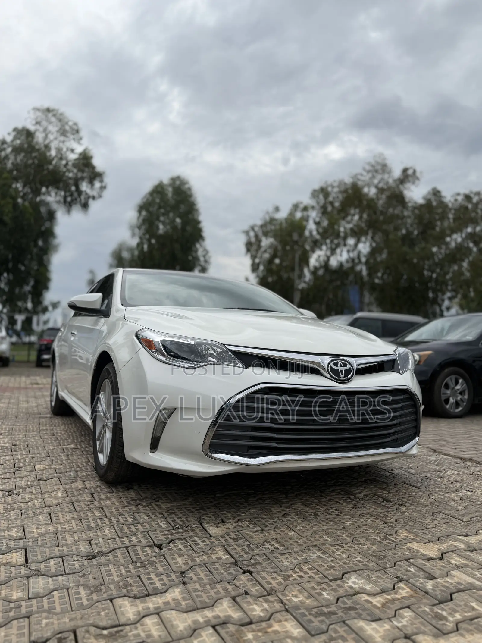 Toyota Avalon 2017 White