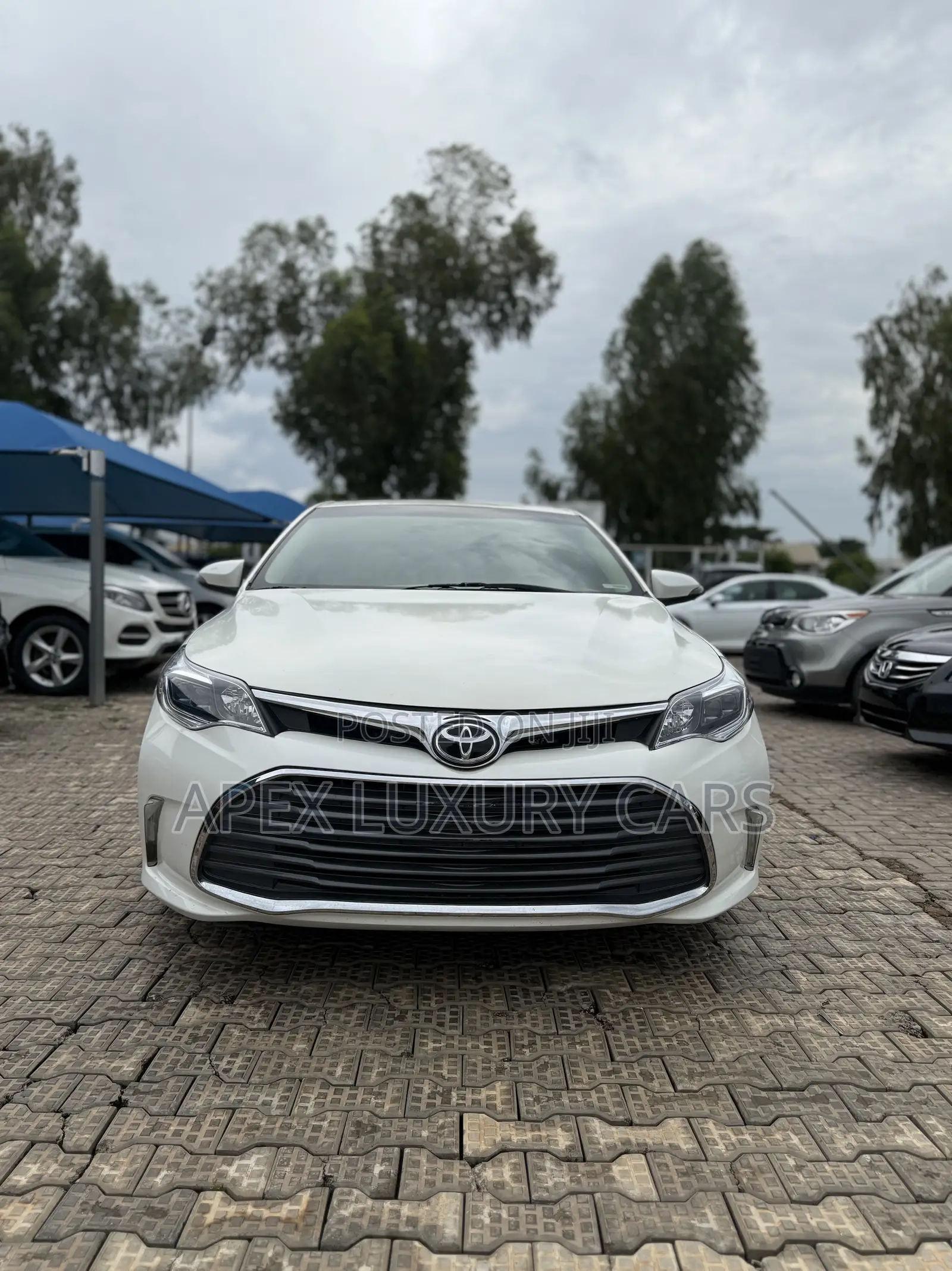 Toyota Avalon 2017 White