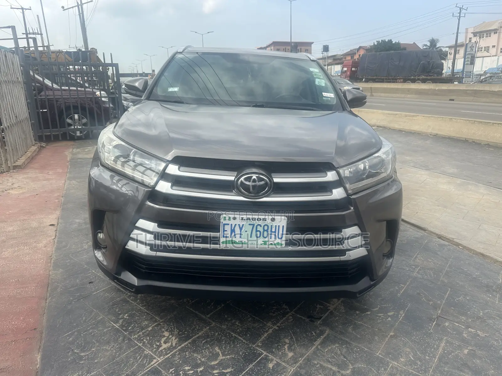 Toyota Highlander Limited 4dr SUV AWD (3.5L 6cyl 6A) 2014 Gray
