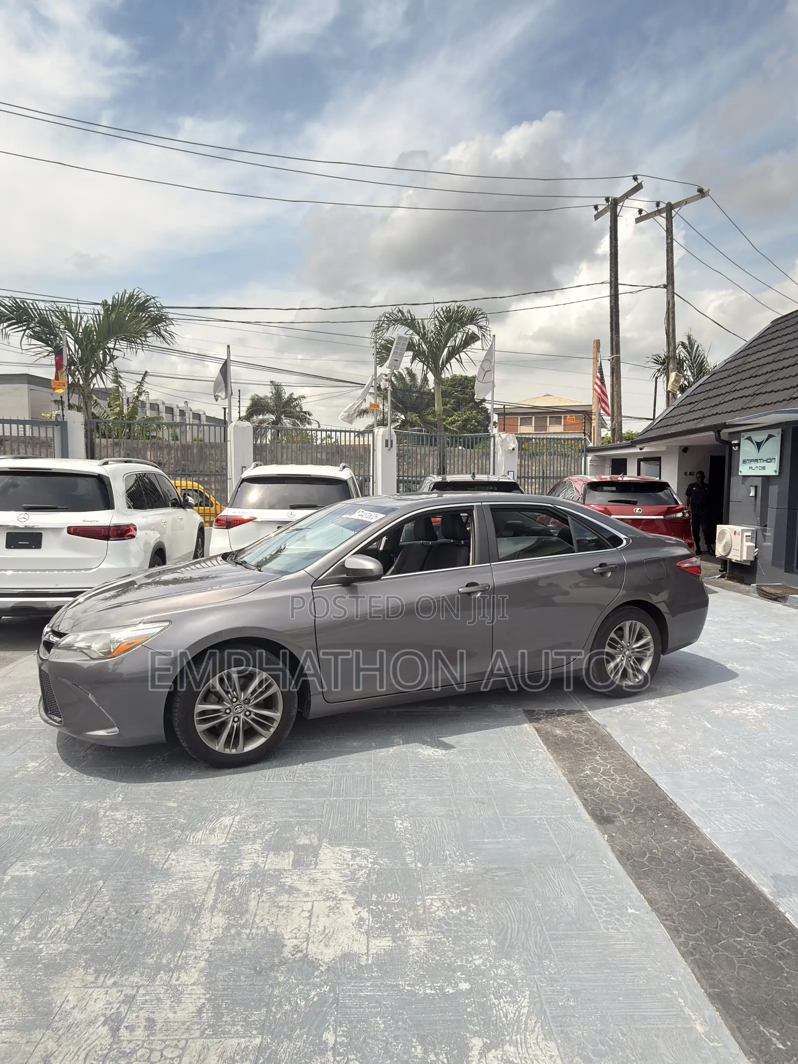 Toyota Camry SE 4dr Sedan (2.5L 4cyl 6A) 2016 Gray