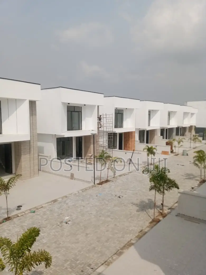 4bdrm Duplex in Orchard Before The, Lekki Phase 2 for sale