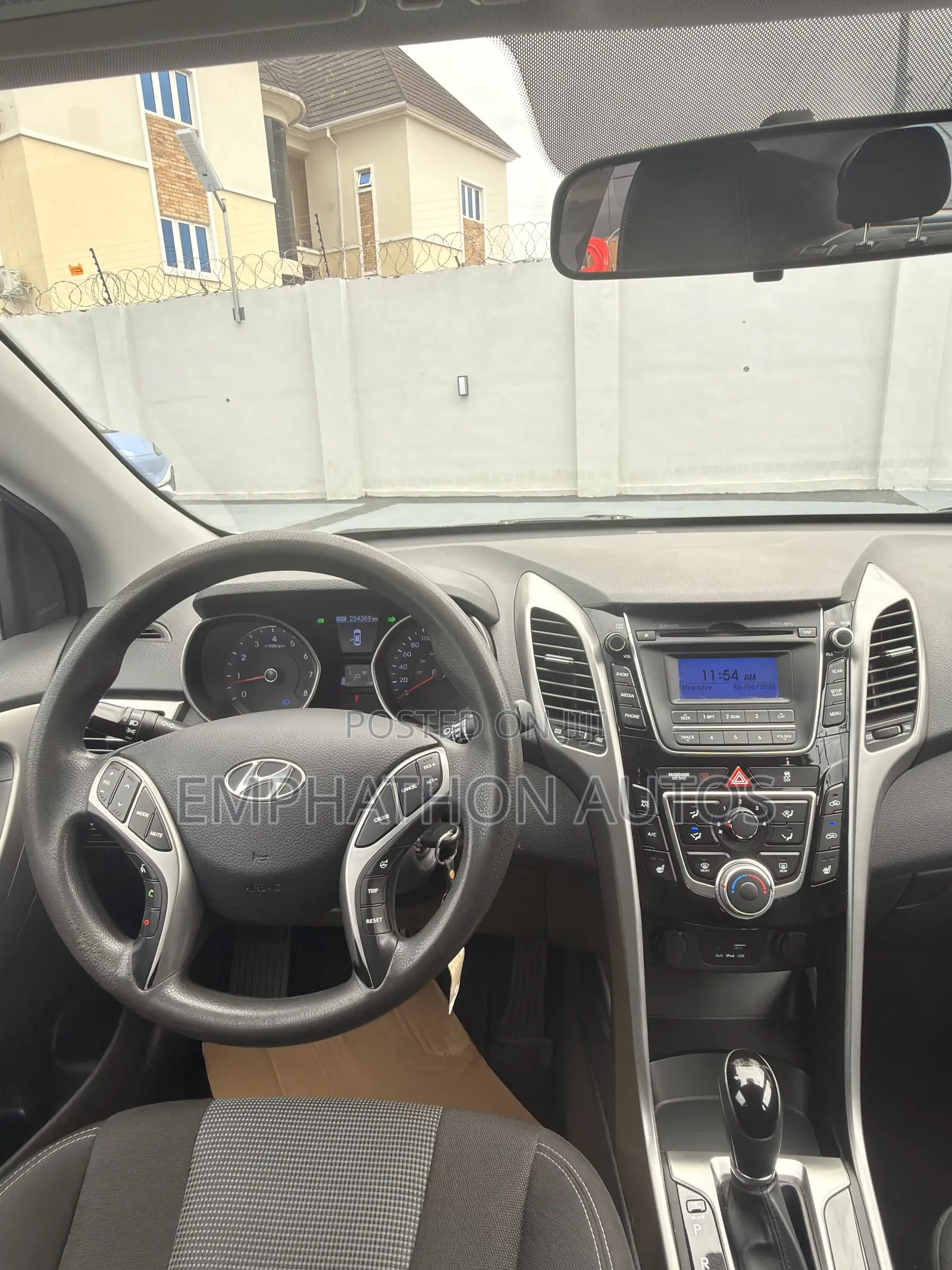 Hyundai Elantra 2016 Silver