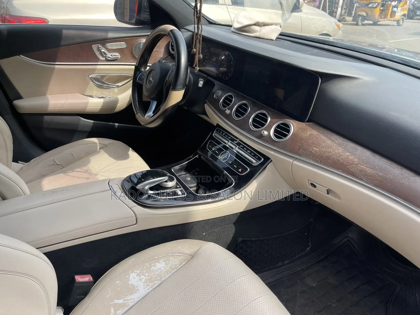 Mercedes-Benz E300 2017 Black
