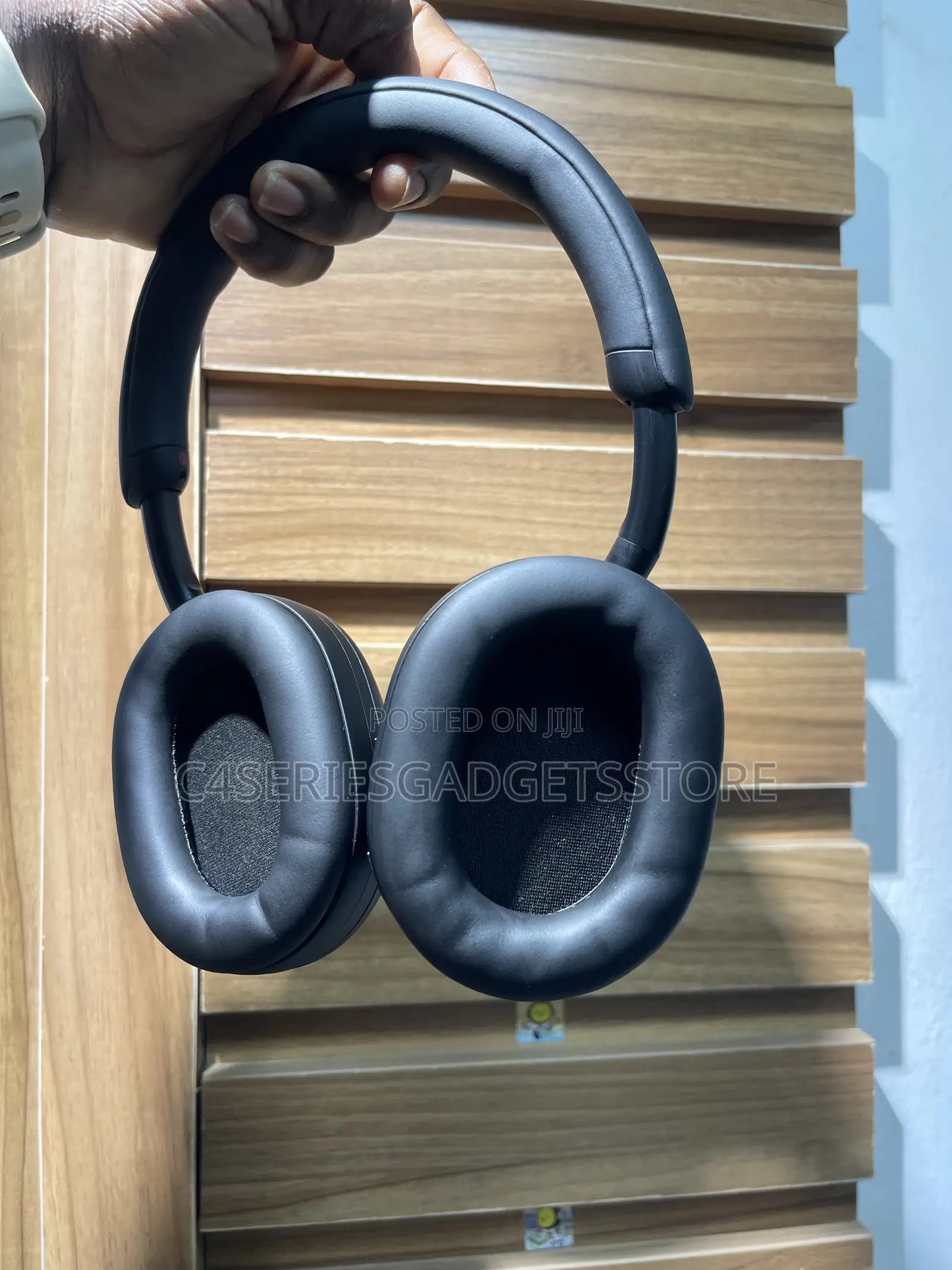 Sony Wh-1000xm5