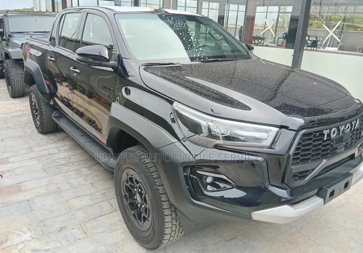 New Toyota Hilux 2025 Black
