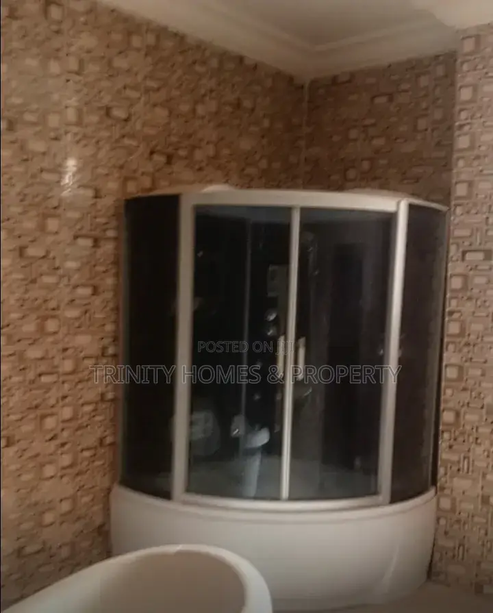 9bdrm Mansion in Fcda C-Of-O, Jahi for sale