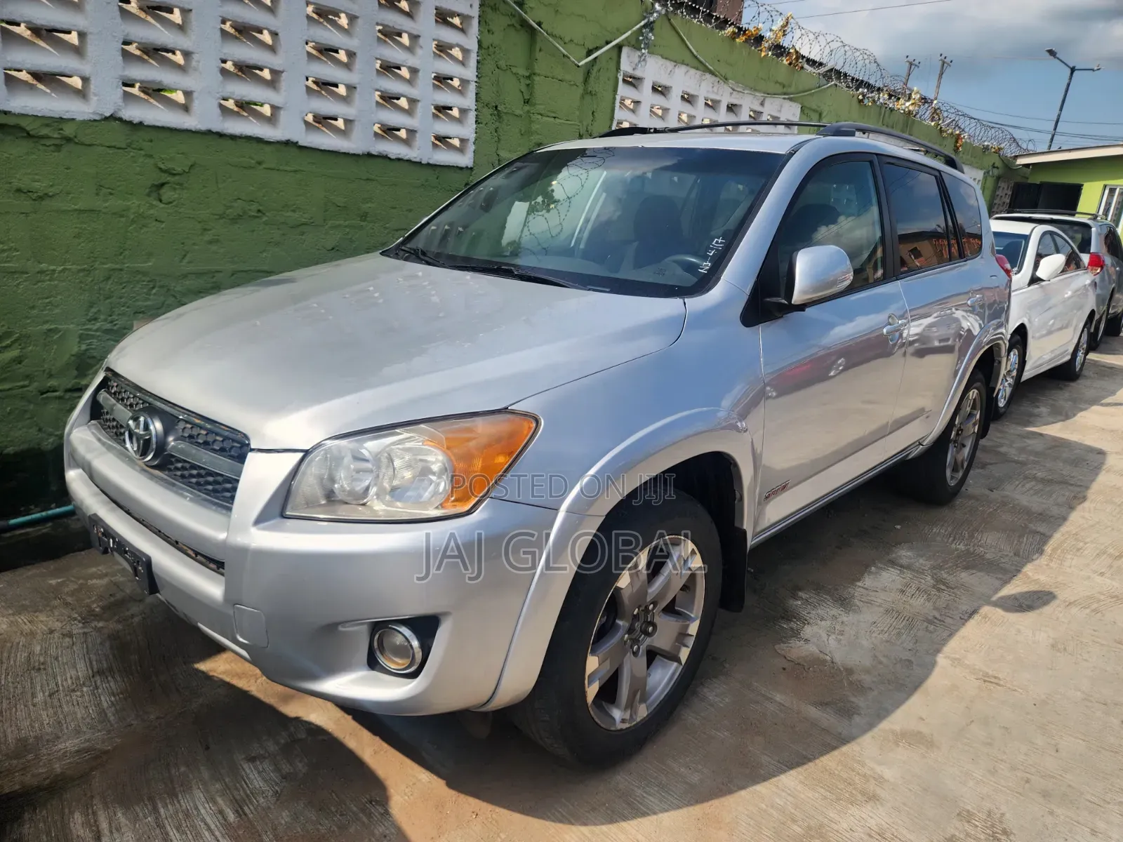 Toyota RAV4 2010 Silver