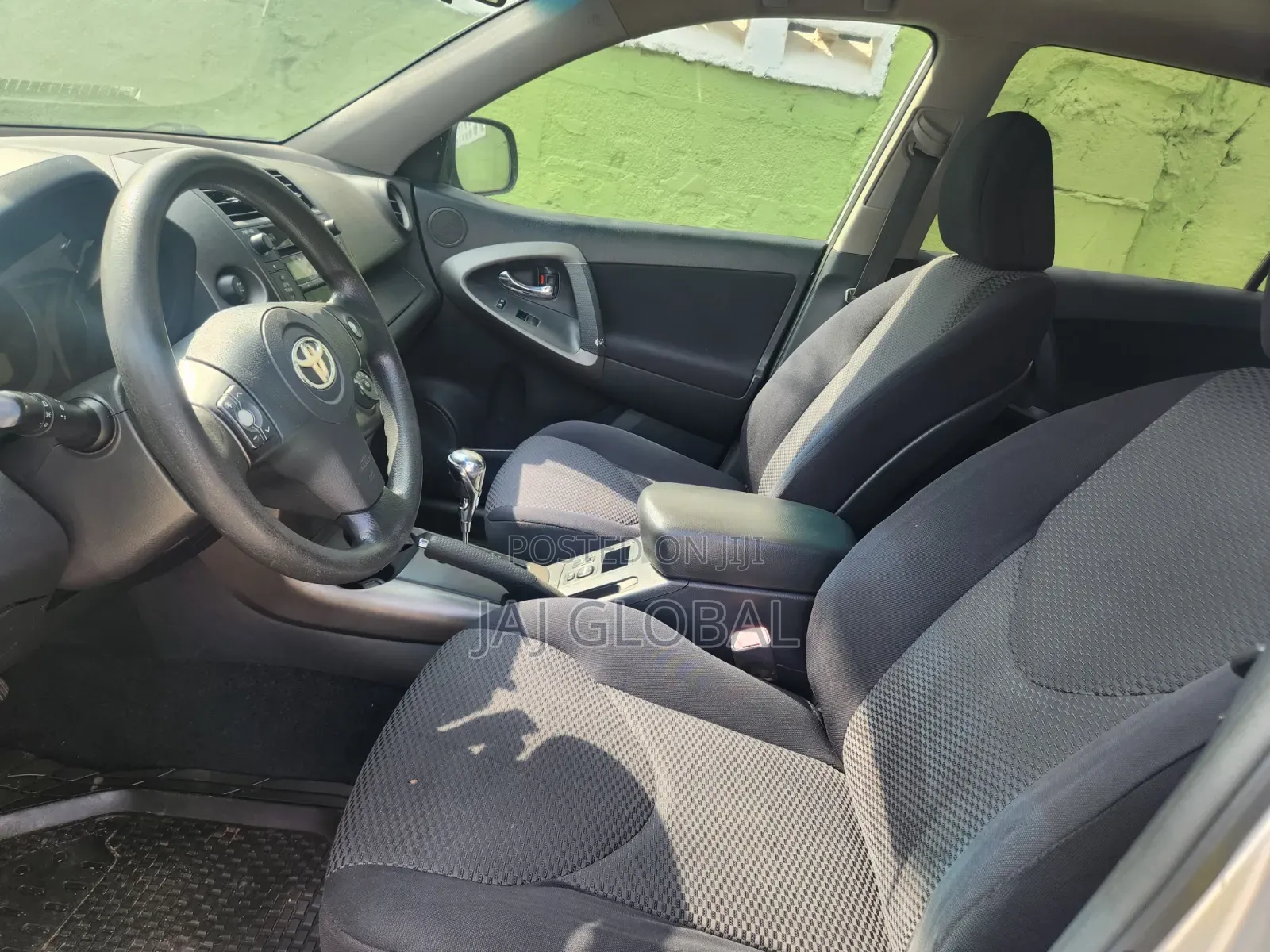 Toyota RAV4 2010 Silver