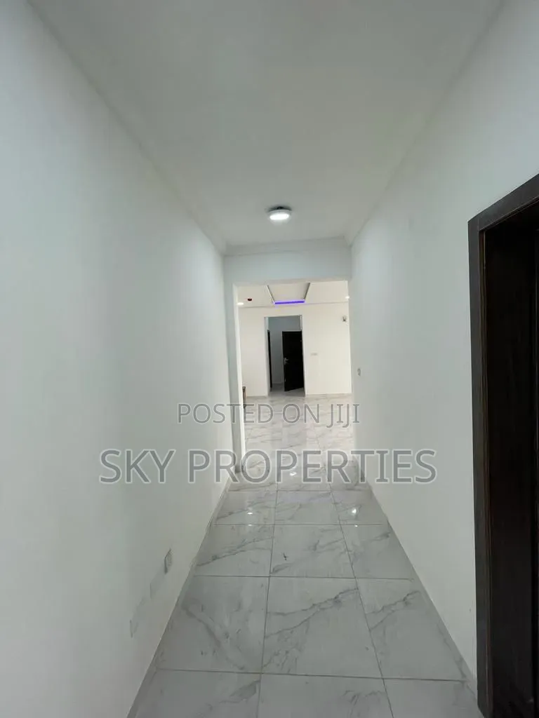 3bdrm Apartment in Victoria, Adeola Odeku for rent