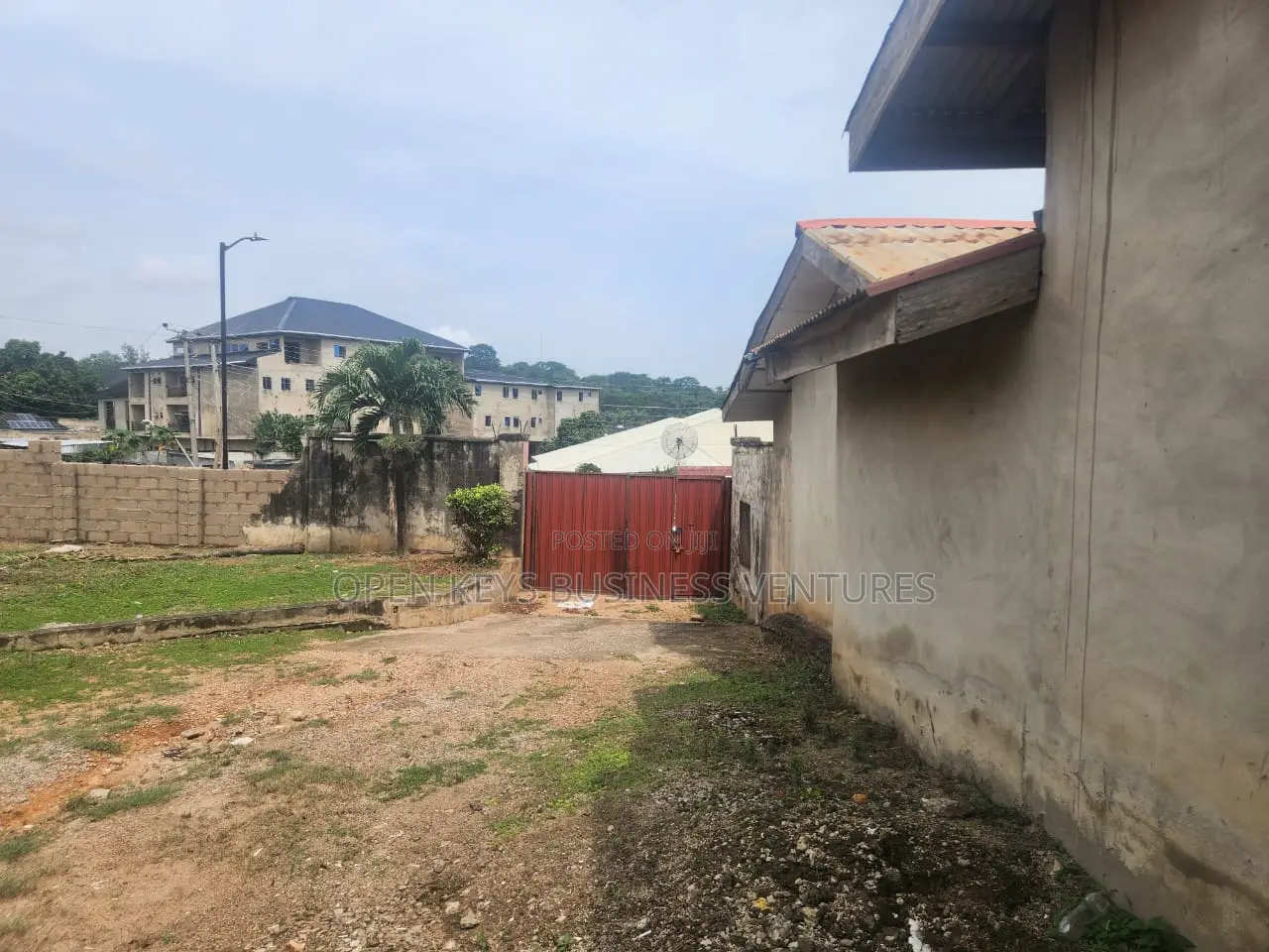5bdrm Duplex in Agodi Gra for sale