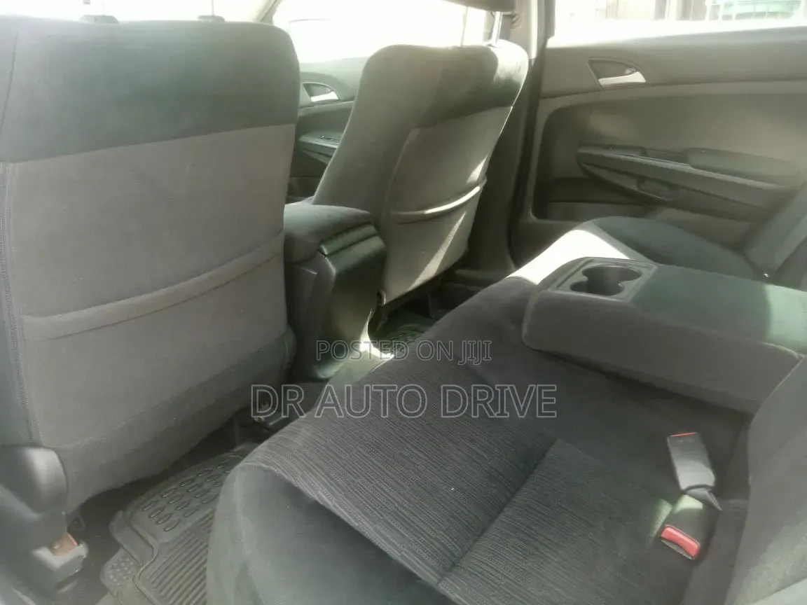 Honda Accord Sedan SE 2011 White