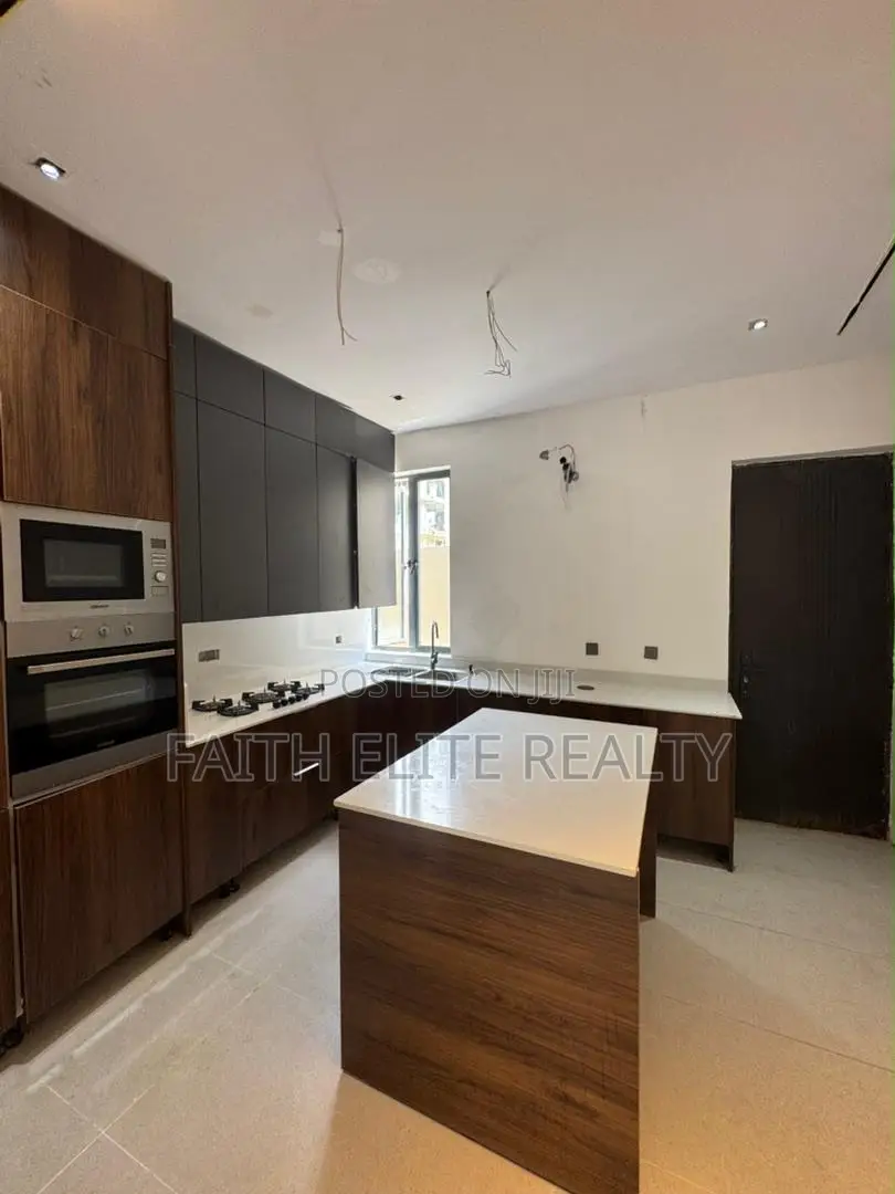 4bdrm Duplex in Ikoyi for sale