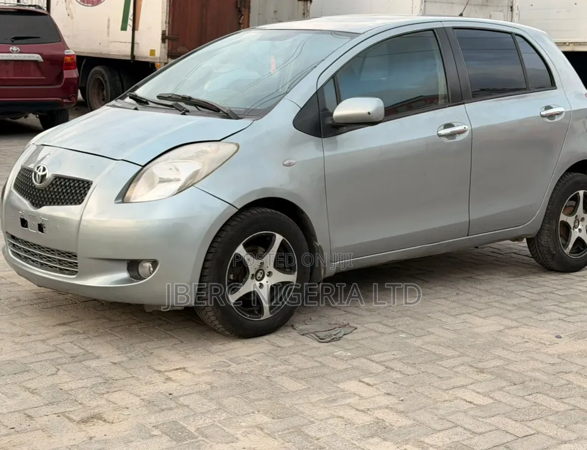 Toyota Yaris 2009 Silver