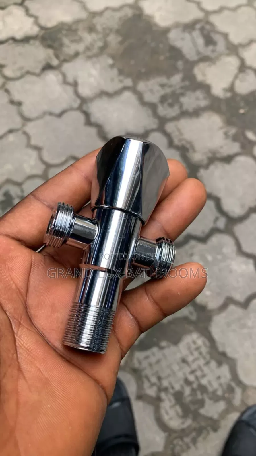 Ideal England Chrome-Plated 3-Way Angle Valve With Dual Outlet
