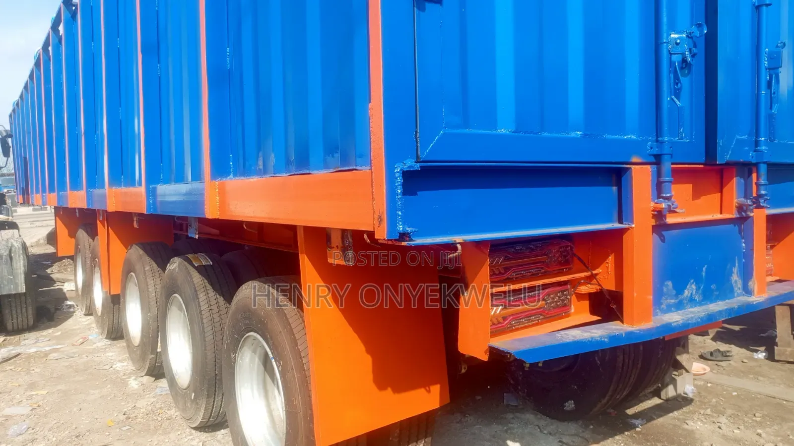5 Axles With 20 Tyres Body