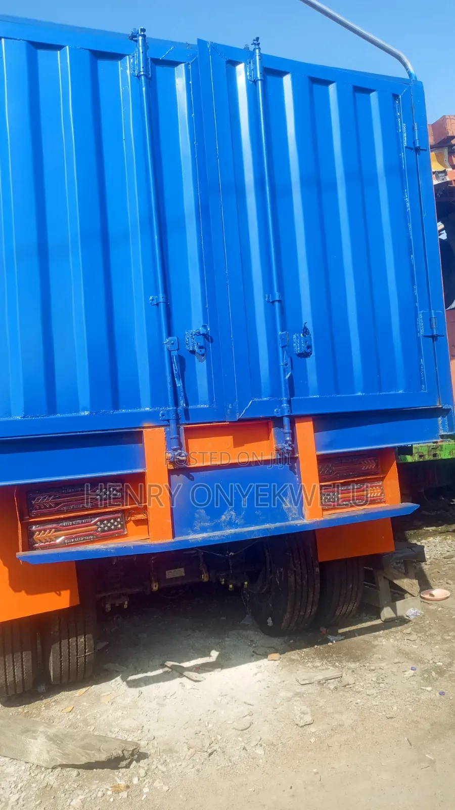 5 Axles With 20 Tyres Body