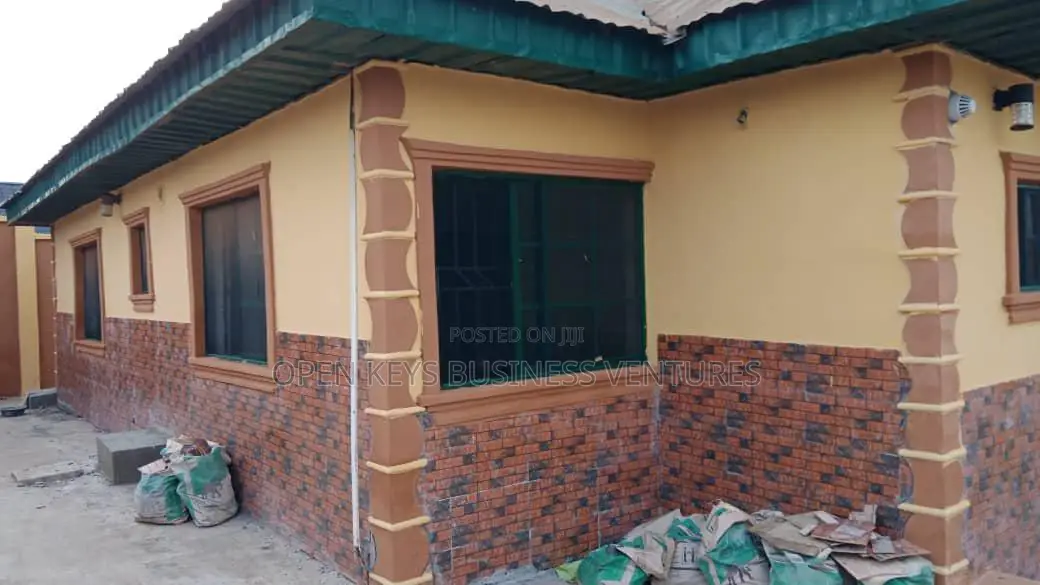 3bdrm Bungalow in Olorunda Abaa, Akobo for sale