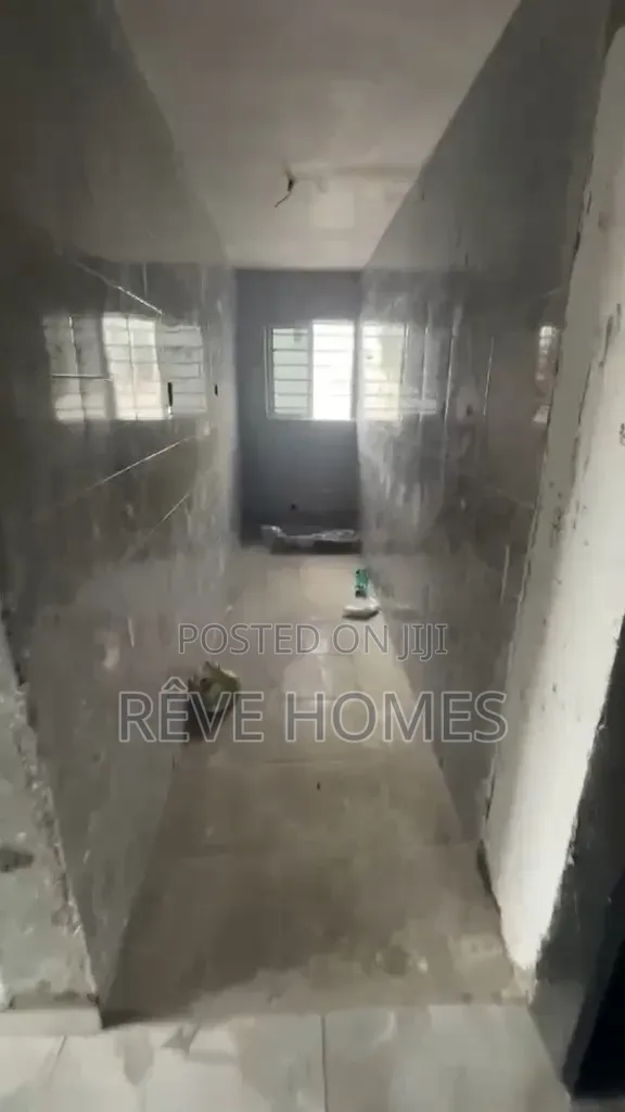 Mini Flat in Obanikoro for rent