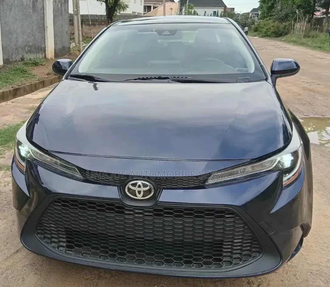 Toyota Corolla LE 2020 Blue