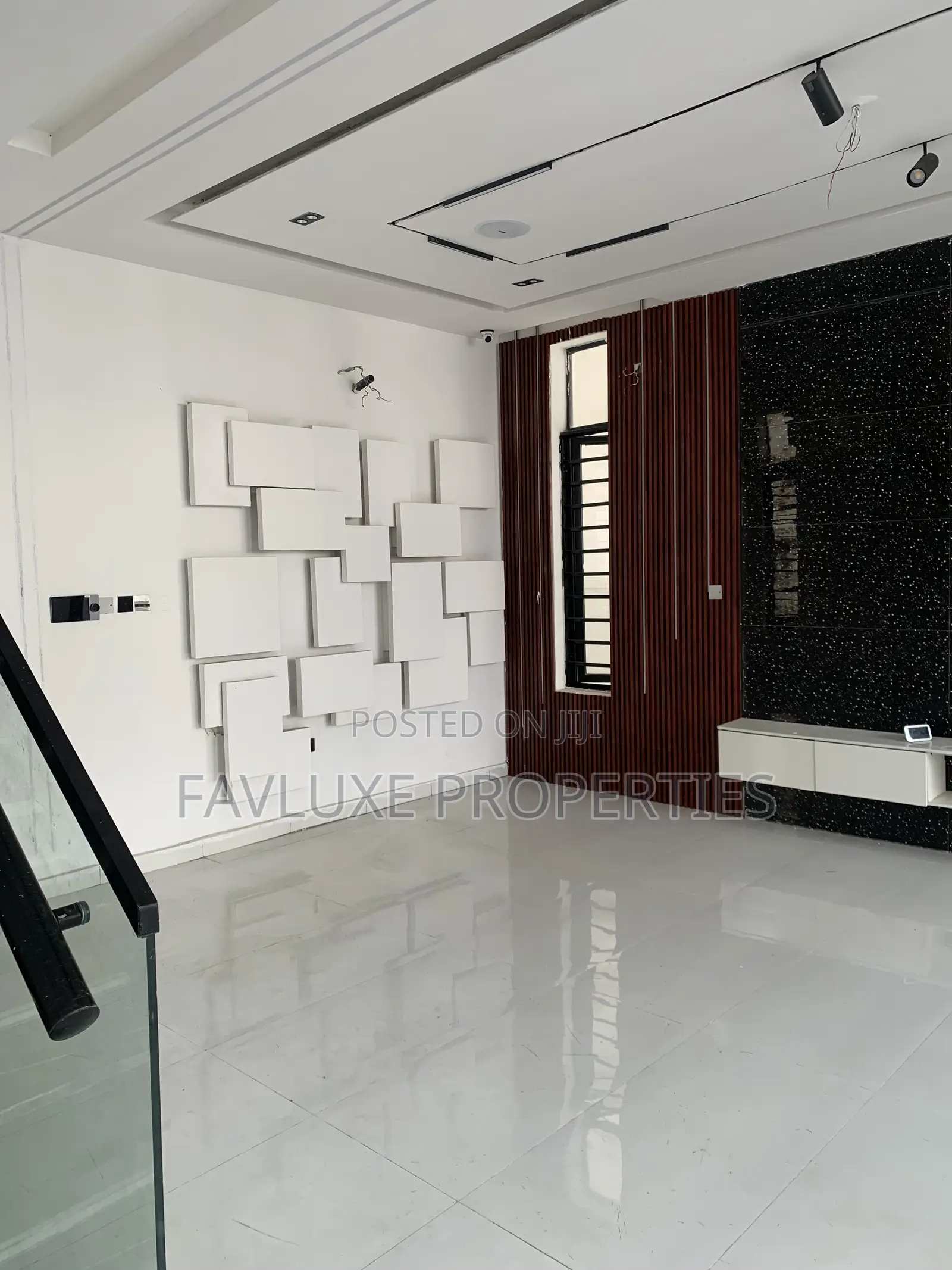 5bdrm Duplex in Royal Pine, Lekki Phase 2 for sale