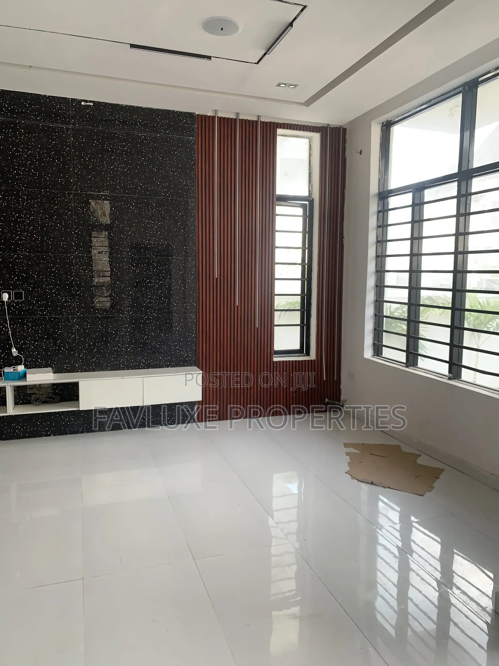 5bdrm Duplex in Royal Pine, Lekki Phase 2 for sale