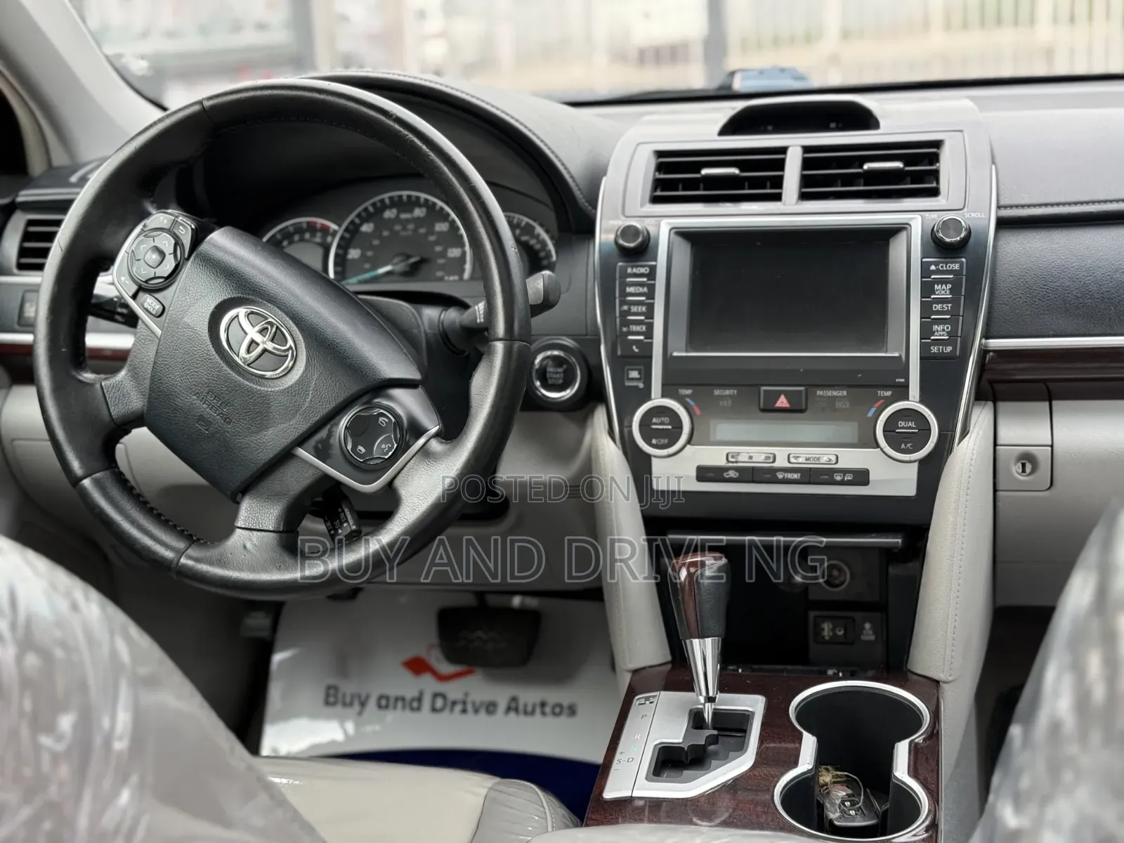 Toyota Camry XLE V6 4dr Sedan (3.5L 6cyl 6A) 2012 Black