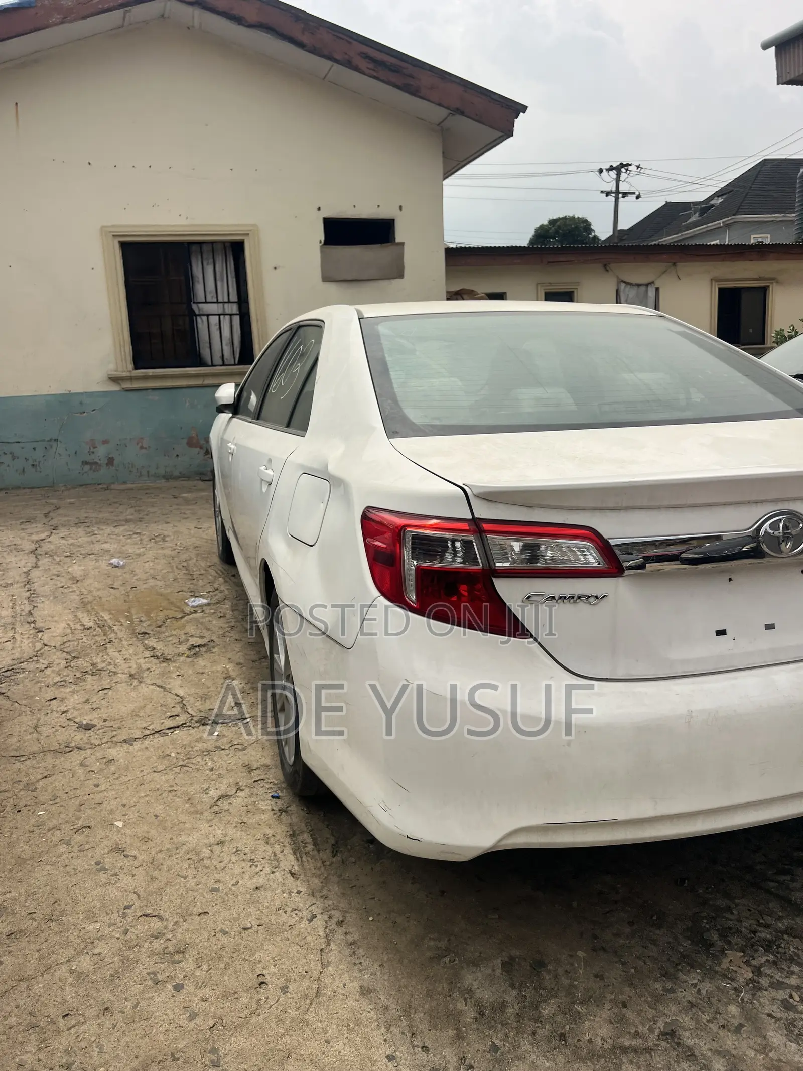 Toyota Camry XLE 4dr Sedan (3.5L 6cyl 6A) 2014 White