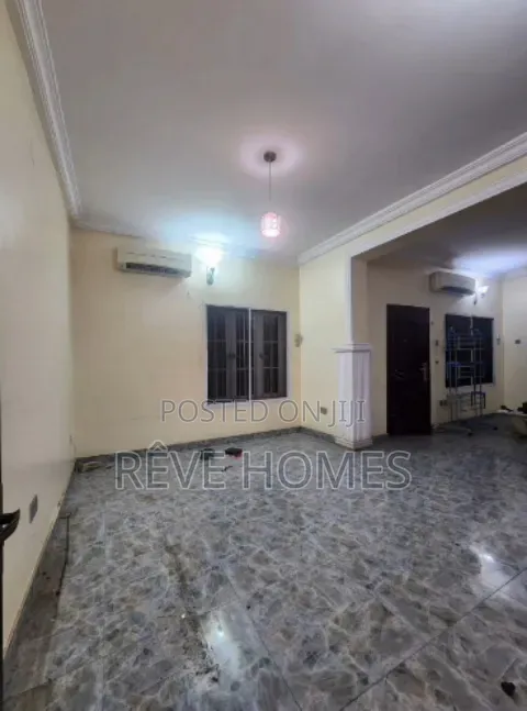 3bdrm Apartment in Yaba for rent