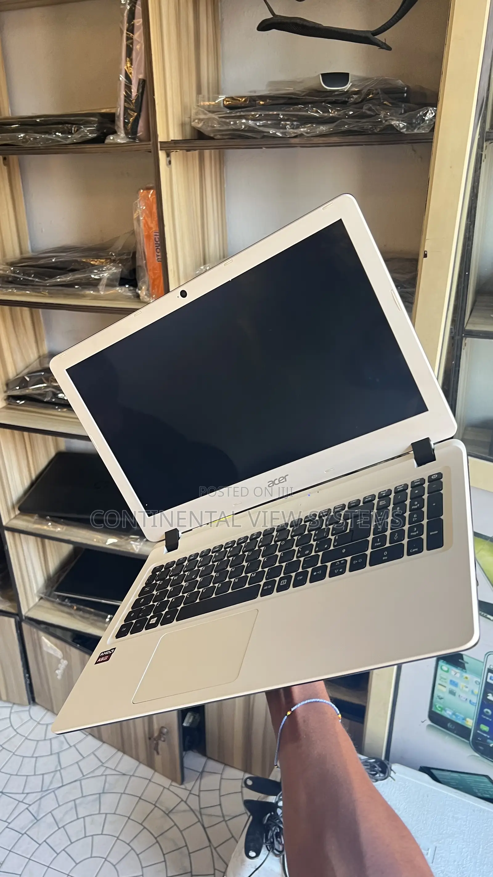 Laptop Acer Aspire ES1-420 8GB AMD HDD 320GB