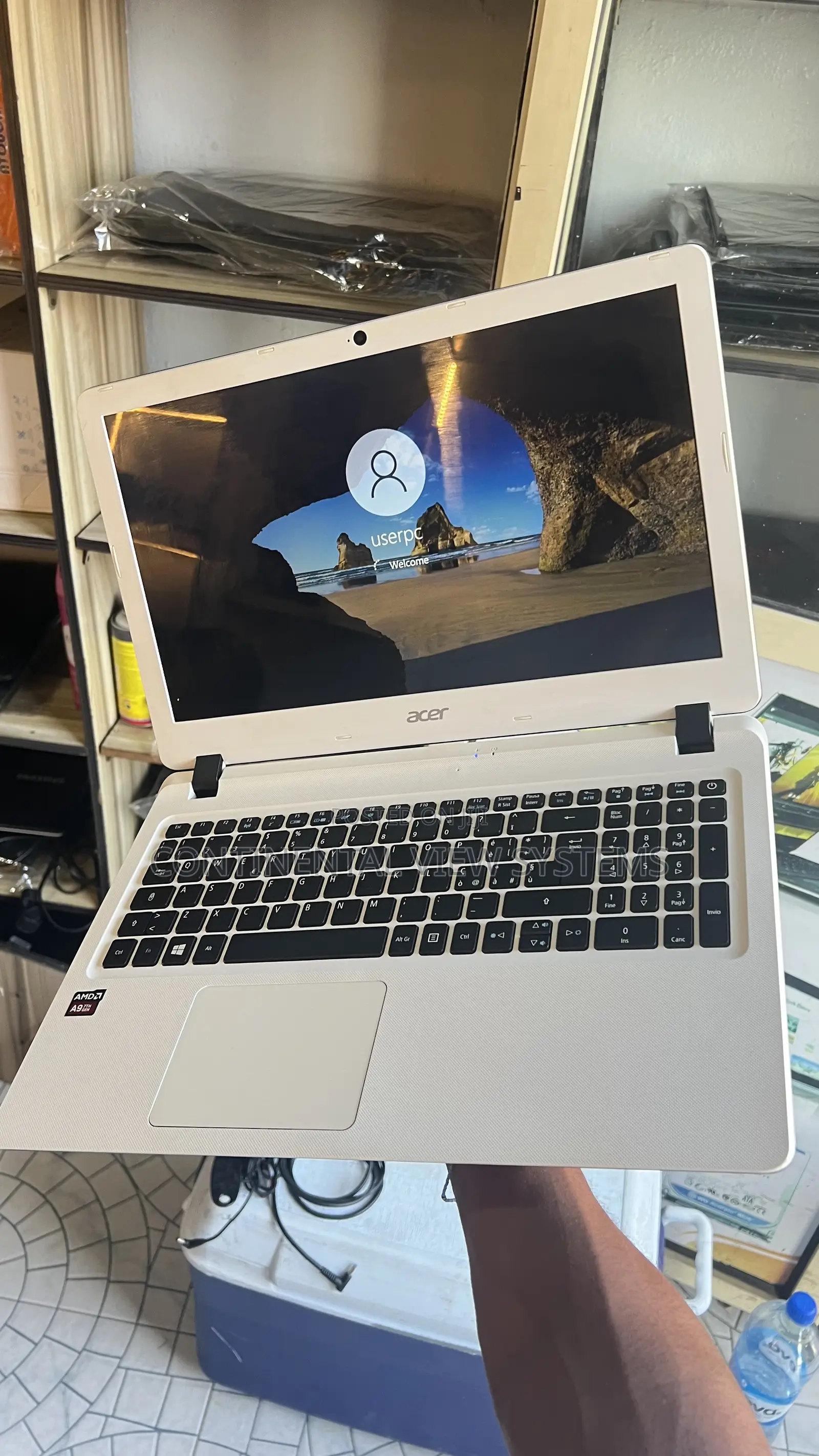 Laptop Acer Aspire ES1-420 8GB AMD HDD 320GB