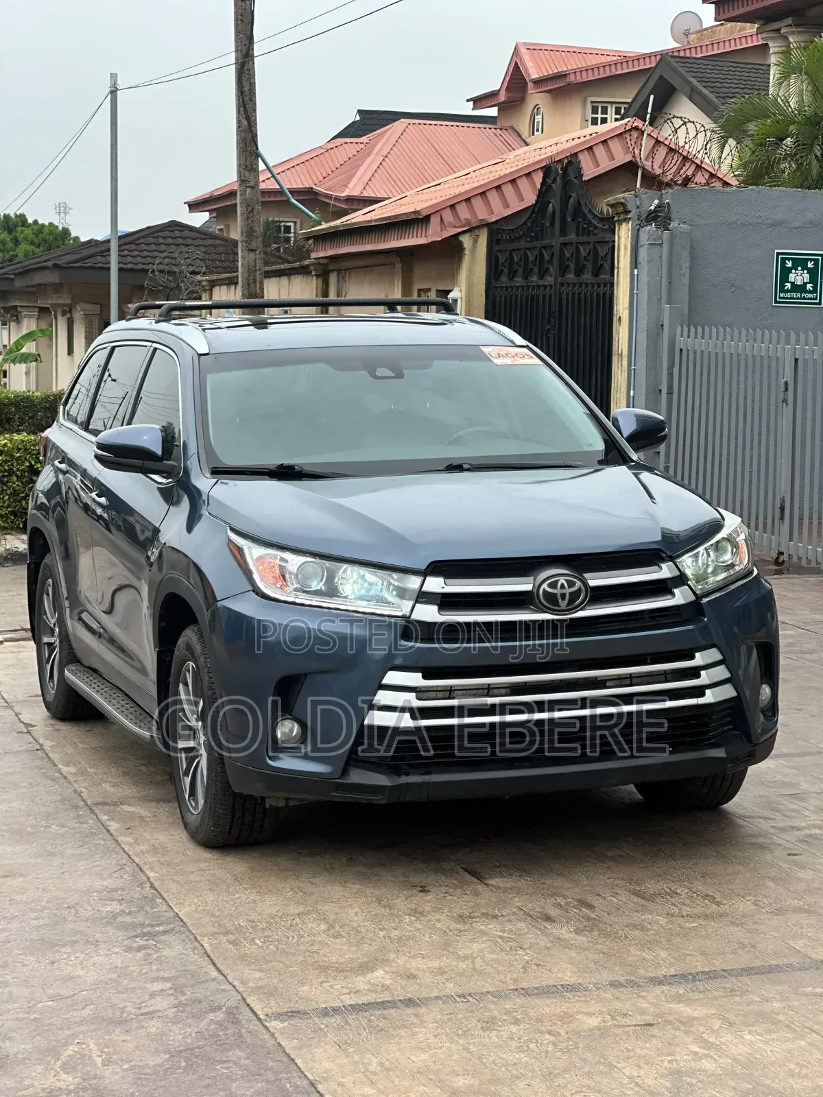 Toyota Highlander XLE 2019 Blue