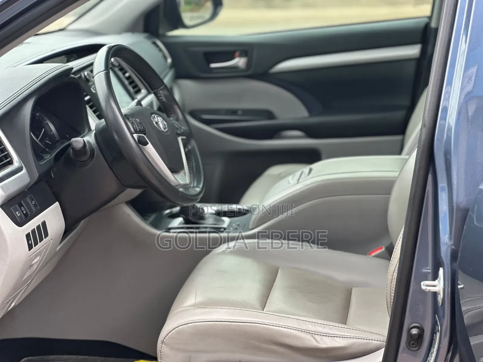 Toyota Highlander XLE 2019 Blue