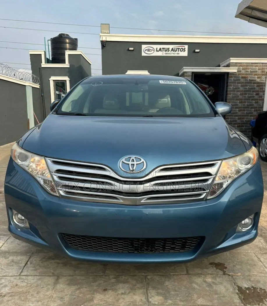 Toyota Venza 2010 Blue