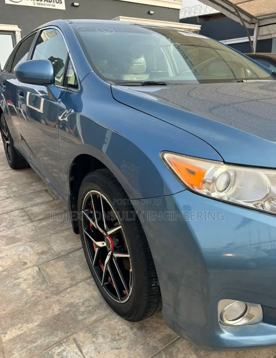 Toyota Venza 2010 Blue